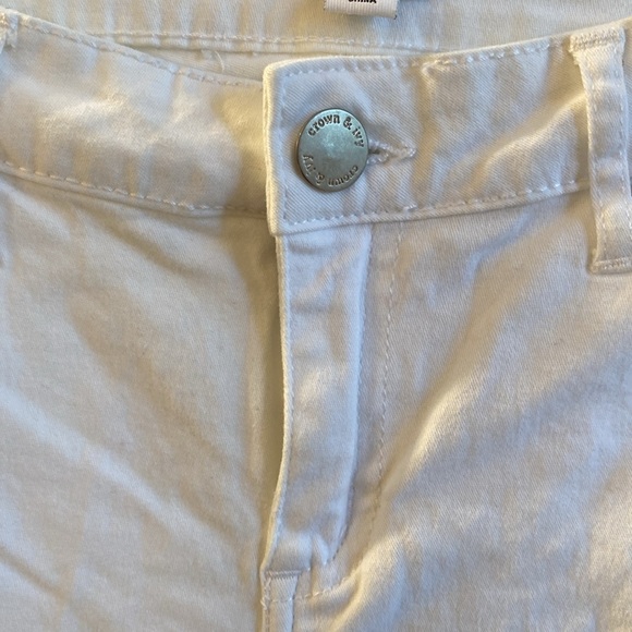 Crown and Ivy White jeans - Picture 3 of 8